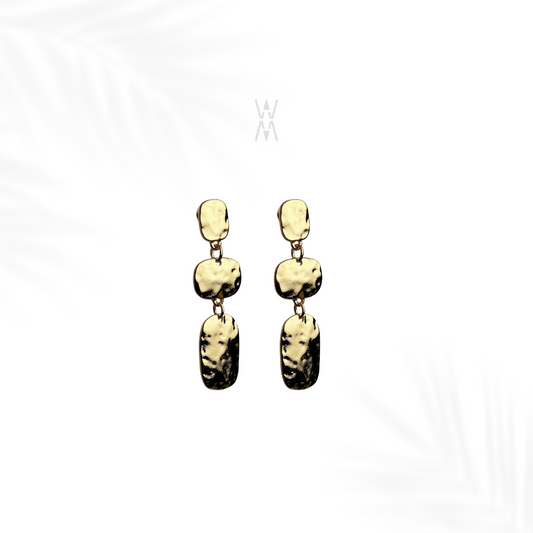 Ngamia | Golden dangling earrings
