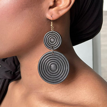 Makena | Wood-style dangling earrings